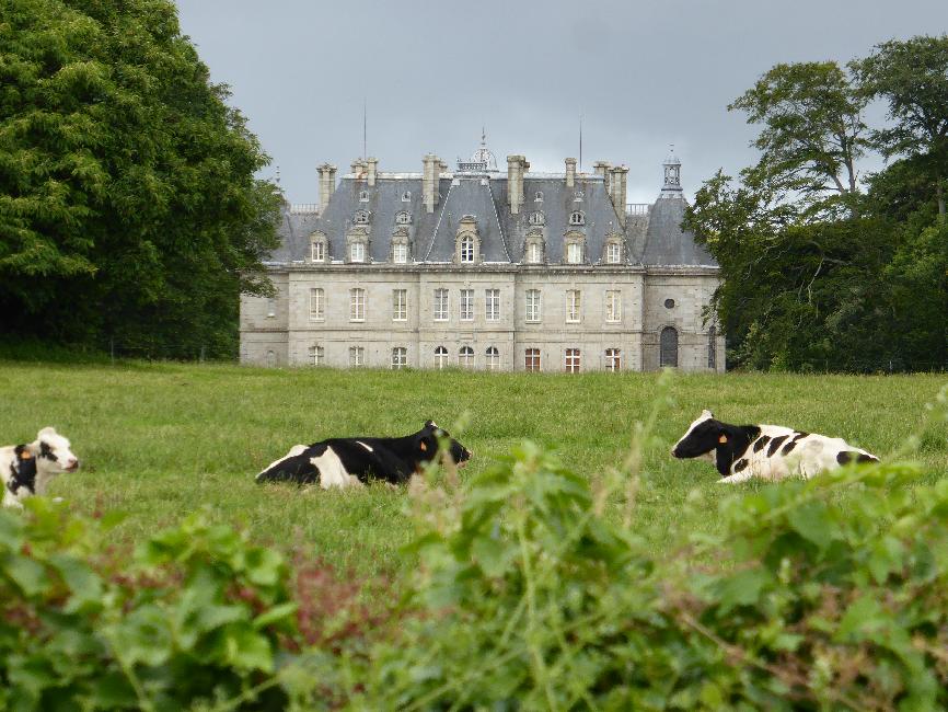 Le château de Kernévez, à Saint-Pol de Léon