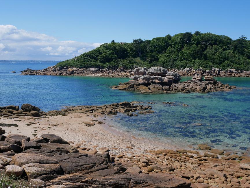 Tour du Castel ; vue sur l'île Milliau