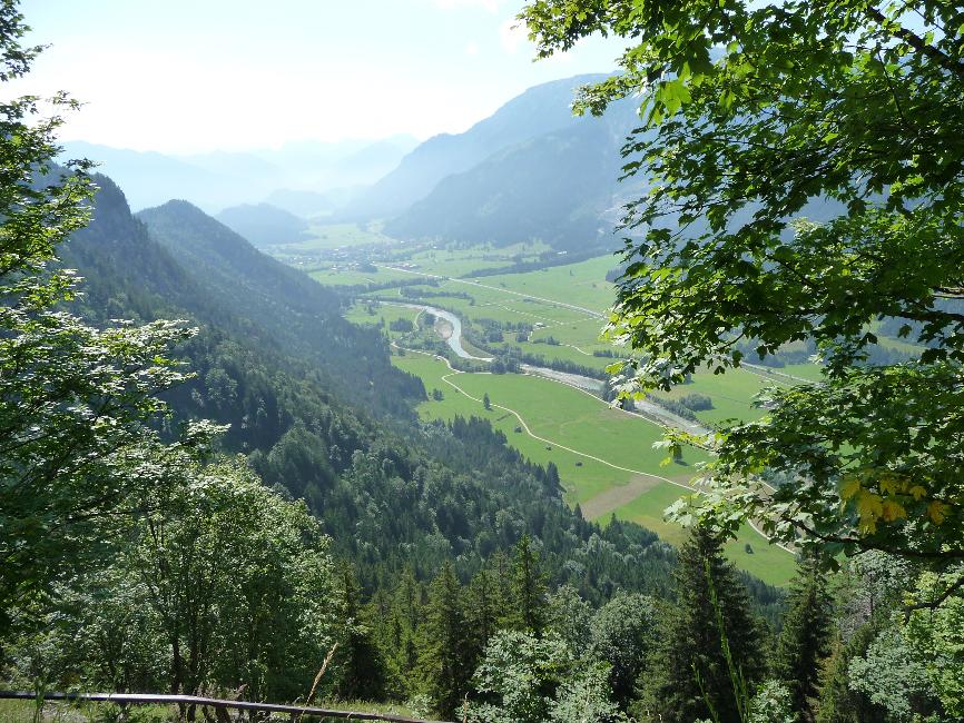 Vue sur la vallée du Vils depuis Falkenstein