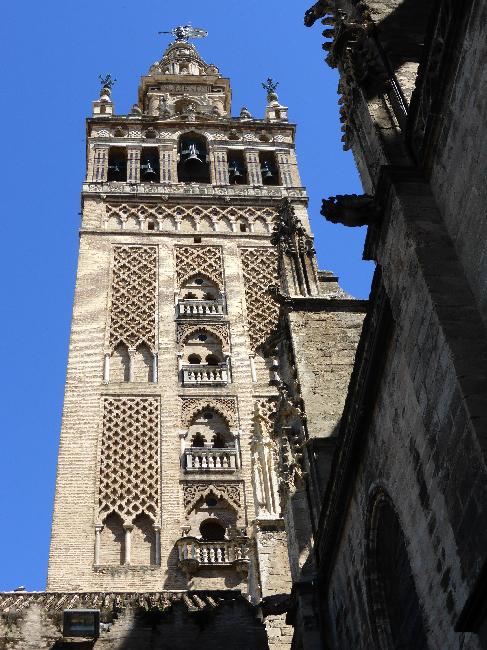 La tour de la cathédrale