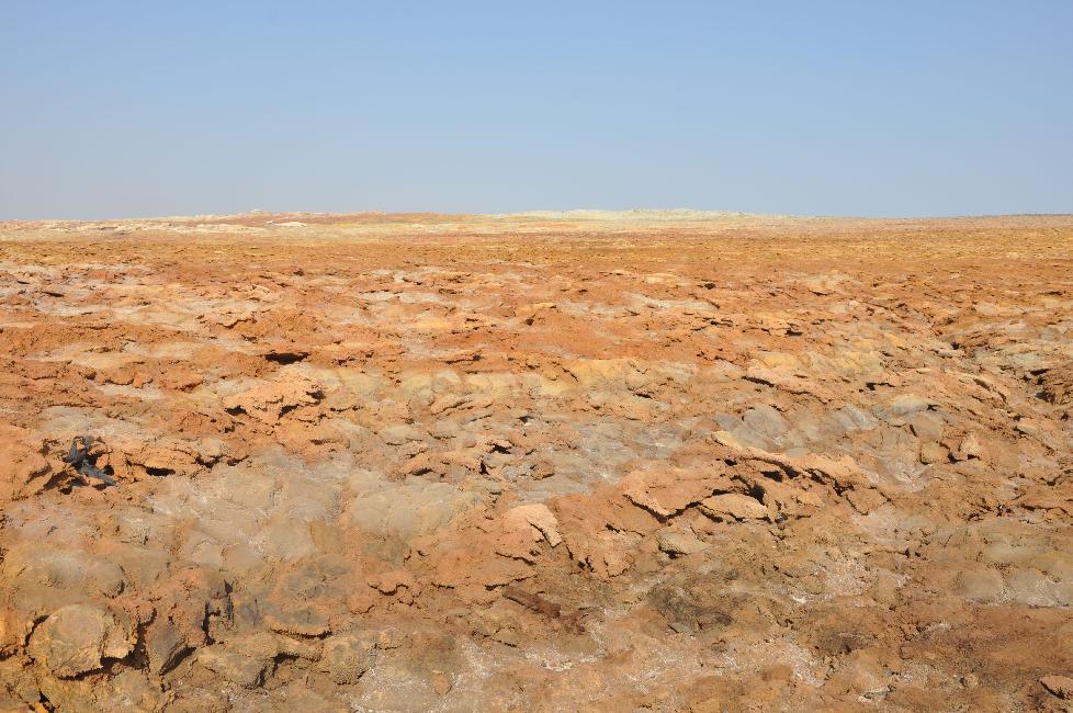 Le cratère du Dallol, d'une cinquantaine de mètres de haut