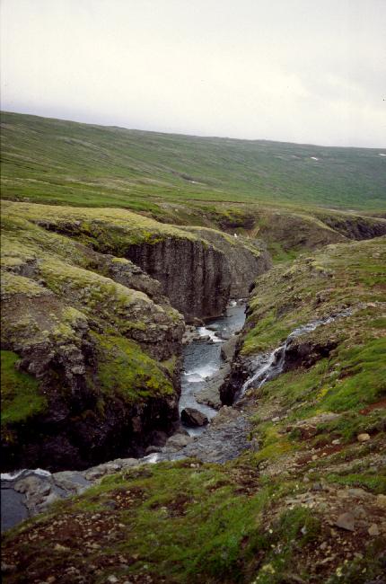 Cascade dans la Jokuldalur 