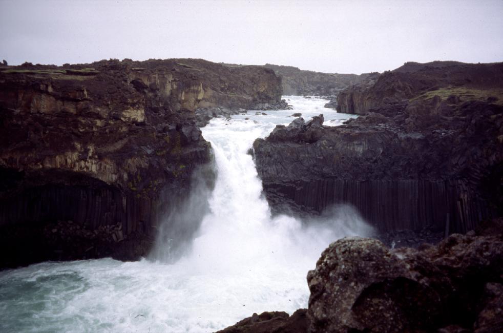 Cascade d'Aldeyjarfoss 
