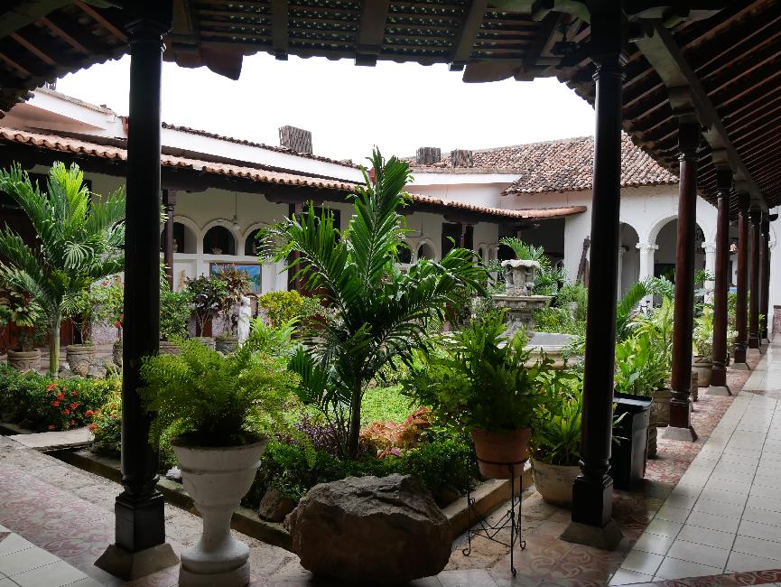 Patio d'un hôtel