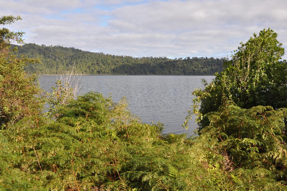 Lac Mihinapua, sur la route