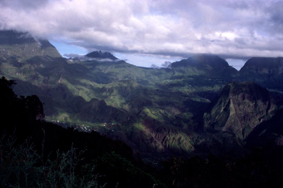 Point de vue vers Hell Bourg, depuis le gîte de Belouve